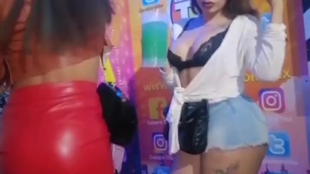 alarconsherly trans porn actress giving porn show in public