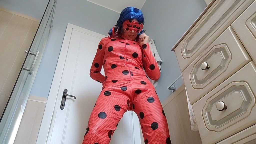 Chantal Channel Hot Ladybug Cosplay Amateur Chantal Channel