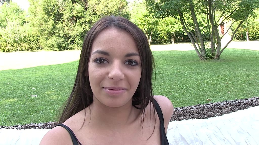 pornworld sexy frenchie fingers herself outside for casting call 8 4 2015 1800