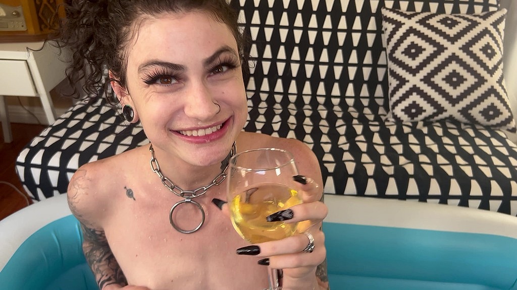 pornbox having a fine glass of piss 3 29 2022 1800