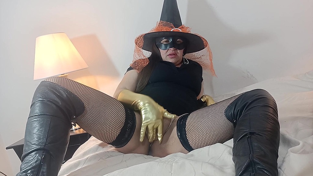 pornbox le encanta anal en halloween mi madrastra usa su mejor disfraz quiere mi leche 10 24 2023 1800