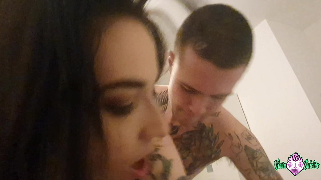 PornBox: Hot Bisexual Couple Fucking Hard A Huge Dick, 1On2, Pussy, Hardcore – 3/2/2022 18:00