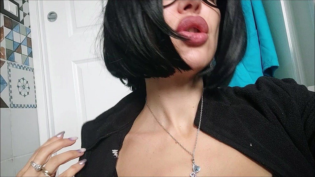 1_caught-on-camera-a-private-moment