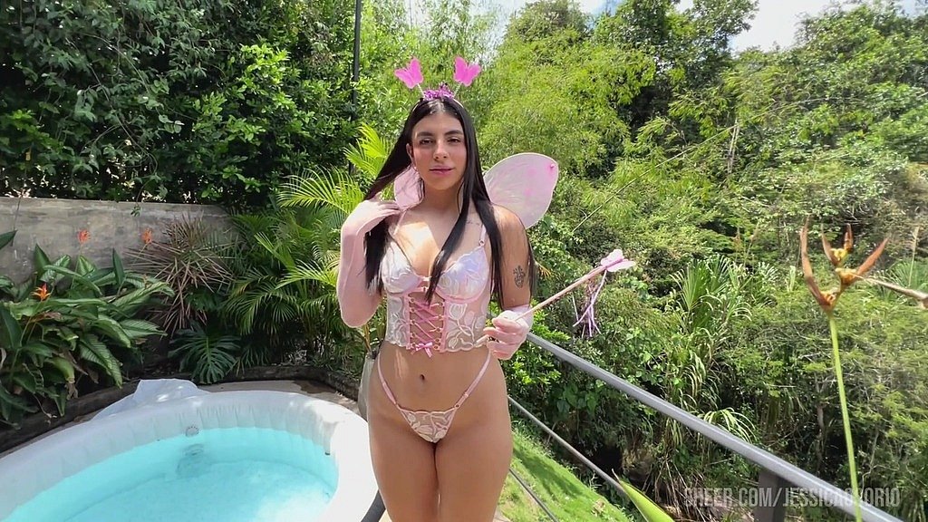 1_hot-tub-confessions-the-gardeners-secret