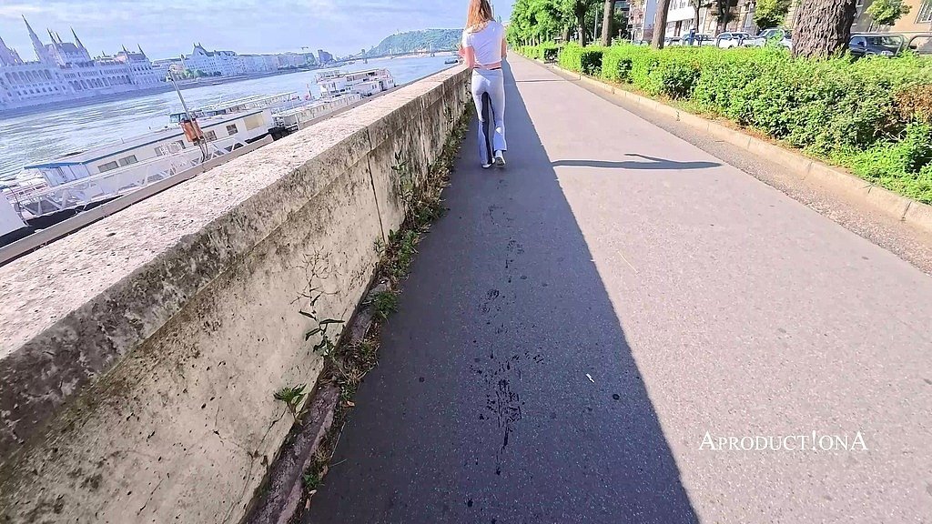 2_overcoming-incontinence-a-guide