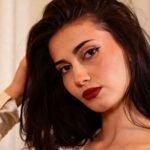 amateur-webcam-model-alexisnovas-shares-her-passionate-performances-1