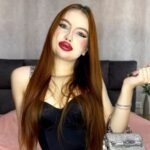 amateur-webcam-model-carolinedolivo-shares-her-unique-perspective