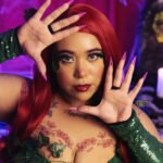 amateur-webcam-model-darleenstone-shares-her-unique-perspective