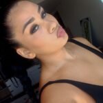 amateur-webcam-model-diandrarosse-shares-her-passionate-performance-1