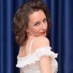 Amateur Webcam Model DivineEvelin Shares Her Passionate Performance