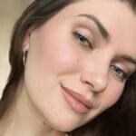 amateur-webcam-model-emberbrier-shares-her-unique-perspective-1