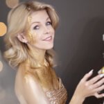 Amateur Webcam Model EvelinaSanderson Shares Her Unique Perspective