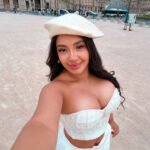 amateur-webcam-model-finds-success-with-electrajohnsson