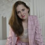 Amateur Webcam Model Finds Success with ReedJenie
