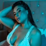 Amateur Webcam Model Gabriela Guzman Shares Her Passionate Performance