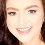 amateur-webcam-model-hannafenix-shares-her-passionate-performances