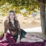 Amateur Webcam Model IsabellePhame Shares Her Passionate Performances