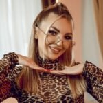 amateur-webcam-model-jessicaharlow-shares-her-unique-perspective-1