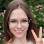 Amateur Webcam Model JuliaLoxley Shares Her Passionate Performance