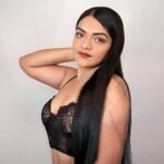 Amateur Webcam Model JulianaMendozza Shares Her Passionate Performance
