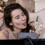 amateur-webcam-model-juliaspring-shares-her-passionate-performance-1