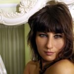 amateur-webcam-model-karilana-shares-her-passionate-performances