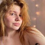 Amateur Webcam Model KasandraSunrises Shares Her Passionate Performance