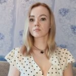 Amateur Webcam Model KatieCorol Shares Her Unique Perspective