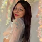 amateur-webcam-model-kiratanaca-shares-her-passionate-performance-1