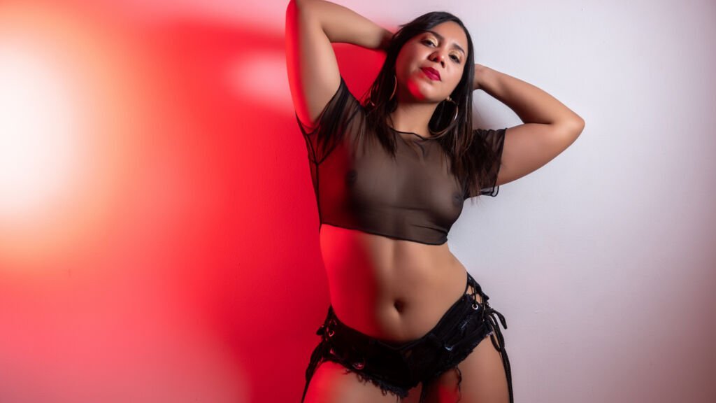 amateur-webcam-model-lilyeitner-shares-her-unique-perspective-1