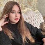Amateur Webcam Model LoraRochee Shares Her Unique Perspective