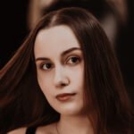 Amateur Webcam Model Mae Davis Shares Her Passionate Performance