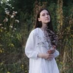 amateur-webcam-model-miasolaire-shines-in-her-online-performances