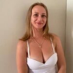 Amateur Webcam Model PolinaWonder Shares Her Passion