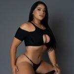 amateur-webcam-model-sharlottmills-unveiling-her-passion-1