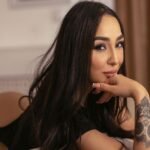 Amateur Webcam Model Turned RayaSoff Sensation