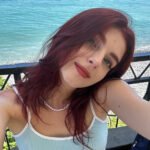 Amateur Webcam Model Uncovers Secrets with EvaLowens