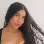 amateur-webcam-model-valerianbrown-shares-her-passionate-performance-1