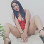 Amateur Webcam Model VictoriaRoja Shares Her Passionate Performances