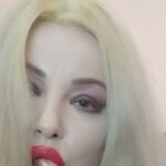 amateur-webcam-model-victoriarosalis-shares-her-unique-perspective