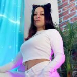amateur-webcam-modeling-adventures-with-monicaelfie