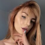 Amateur Webcam Modeling Dreams with PollinaFox