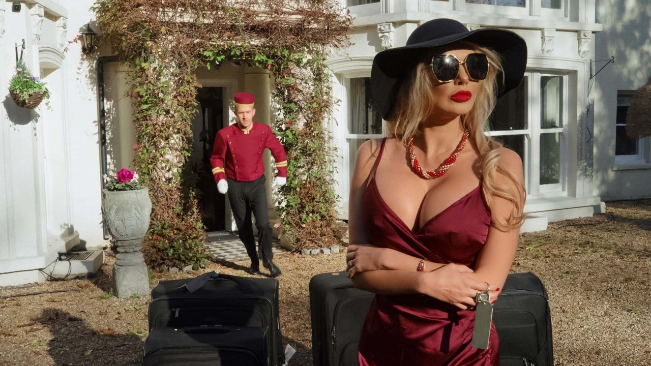 banging-the-bellhop-a-brazzers-tale