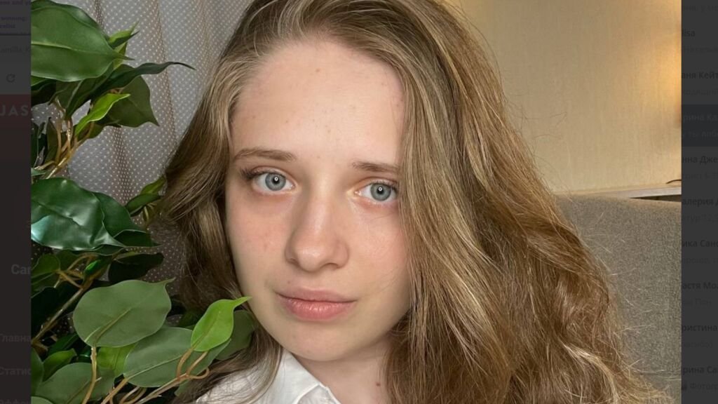 camillakellys-cam-more-than-just-a-pretty-pixel