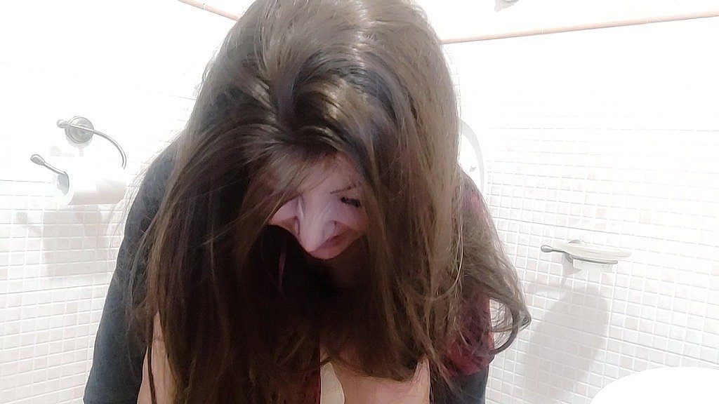 chantals-private-toilet-confessions-1