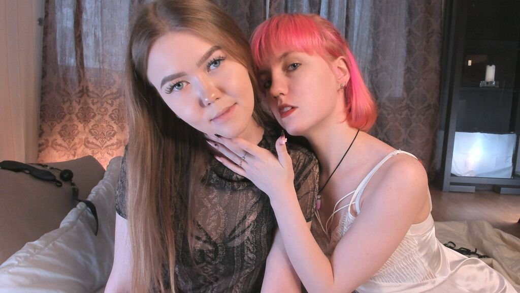 edwina-blythe-the-webcam-duo-you-cant-ignore