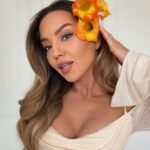 ElsaLove’s Amateur Webcam Model Adventures