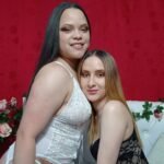 emmaandkloe-your-screens-new-best-friends