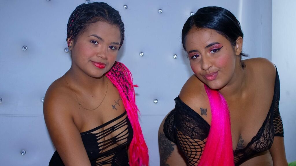 evaandlisbeth-the-unfiltered-cam-duo