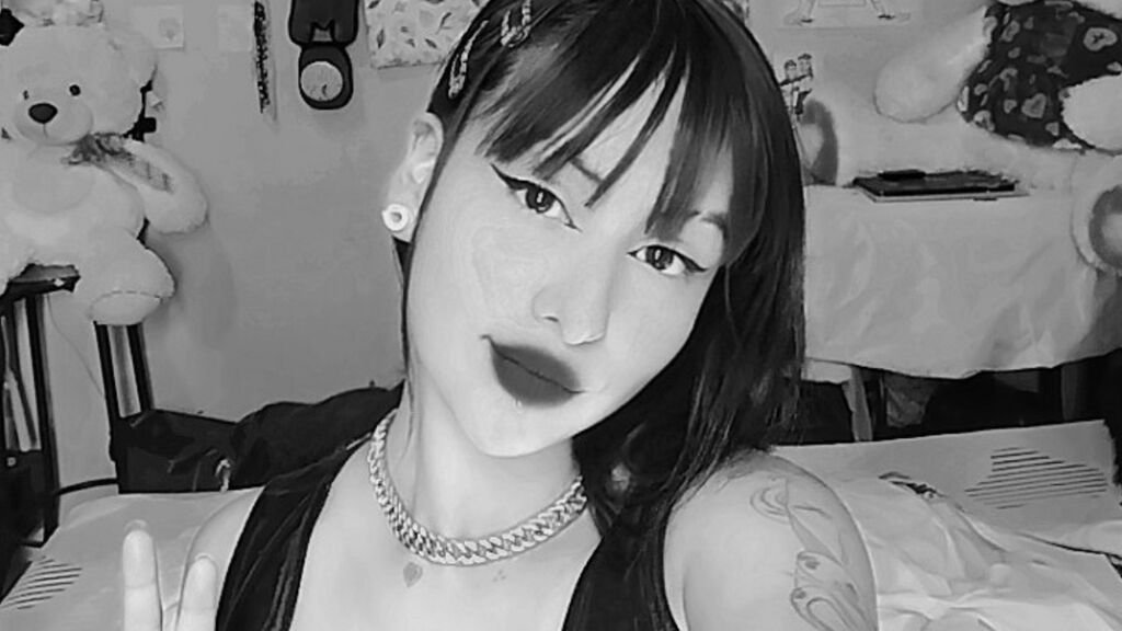 ferchahernandezs-amateur-webcam-modeling-adventures